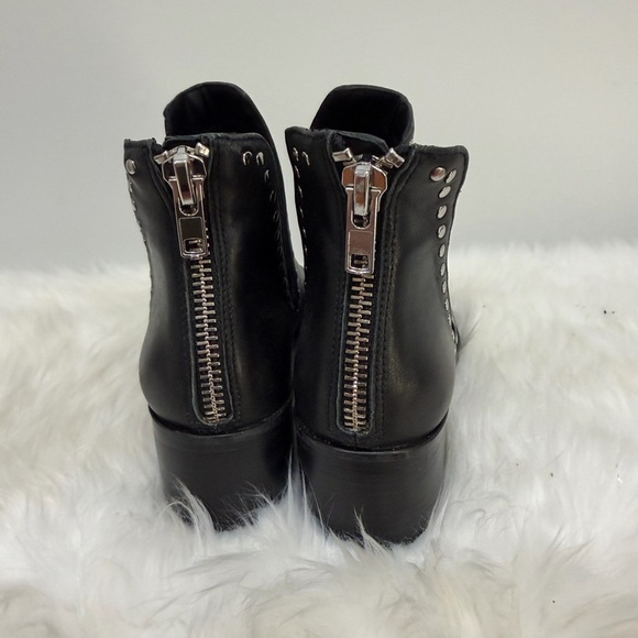 Steve Madden size 7 conspire Studded Black leather Ankle Boots - Picture 4 of 7